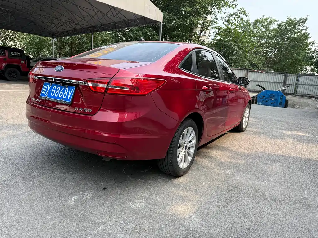 Ford Escort 2017 1.5L AT Fashion