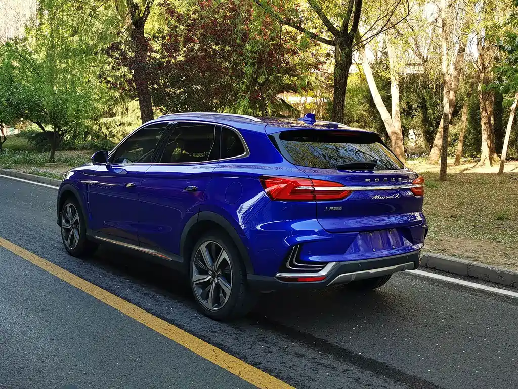 Roewe MARVEL X — миниатюра 4