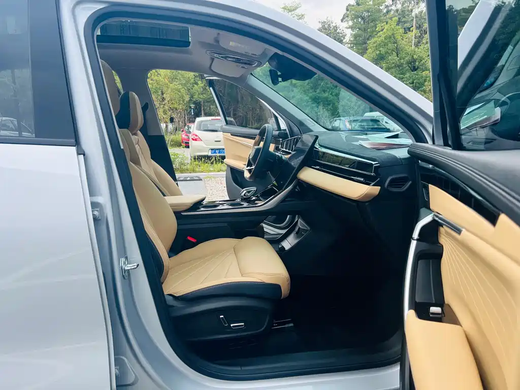 GEELY AUTOMOBILE BOYUE L