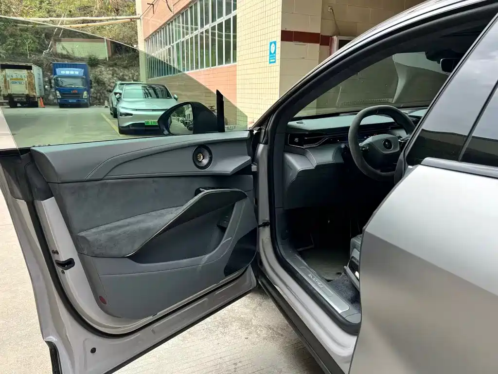 LOTUS SPORTS CAR ELETRE