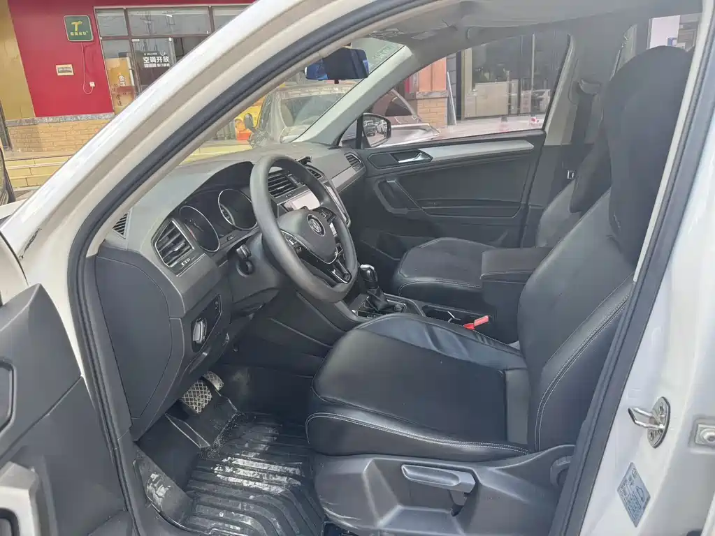Volkswagen Tiguan L — миниатюра 13