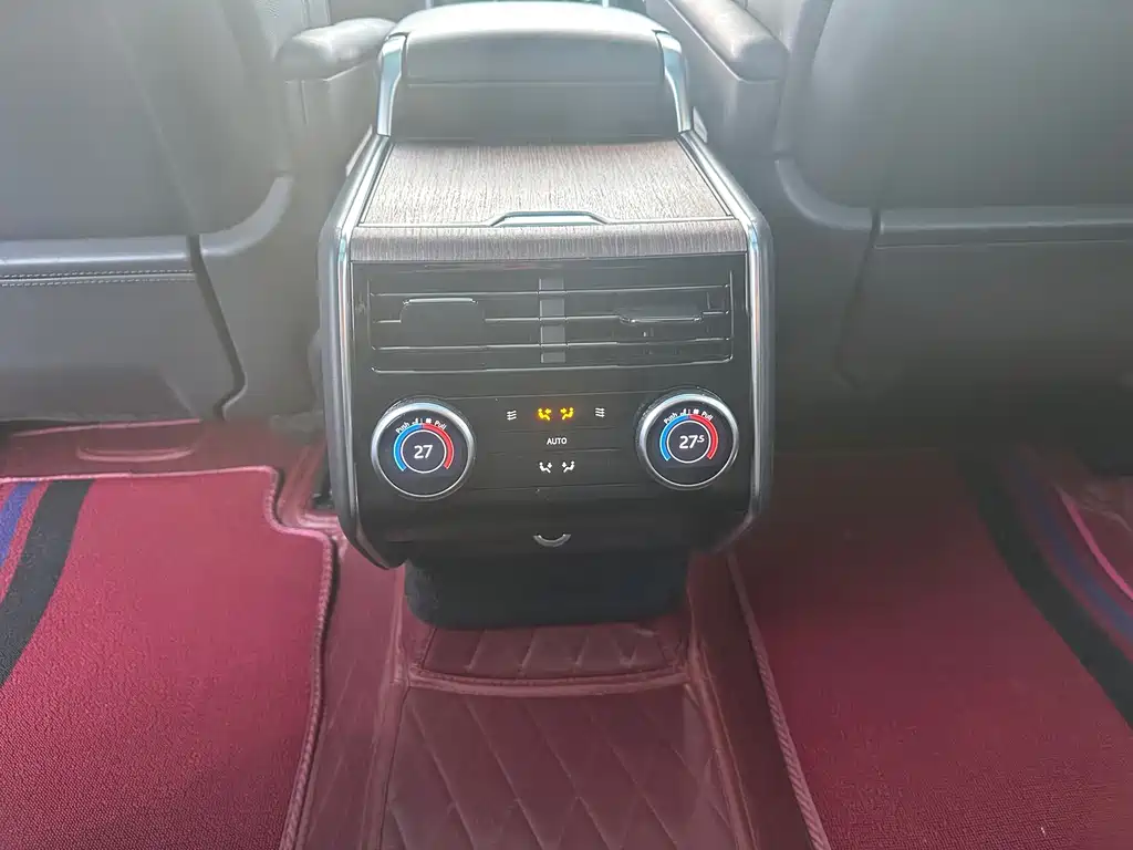 Land Rover Range Rover — миниатюра 16
