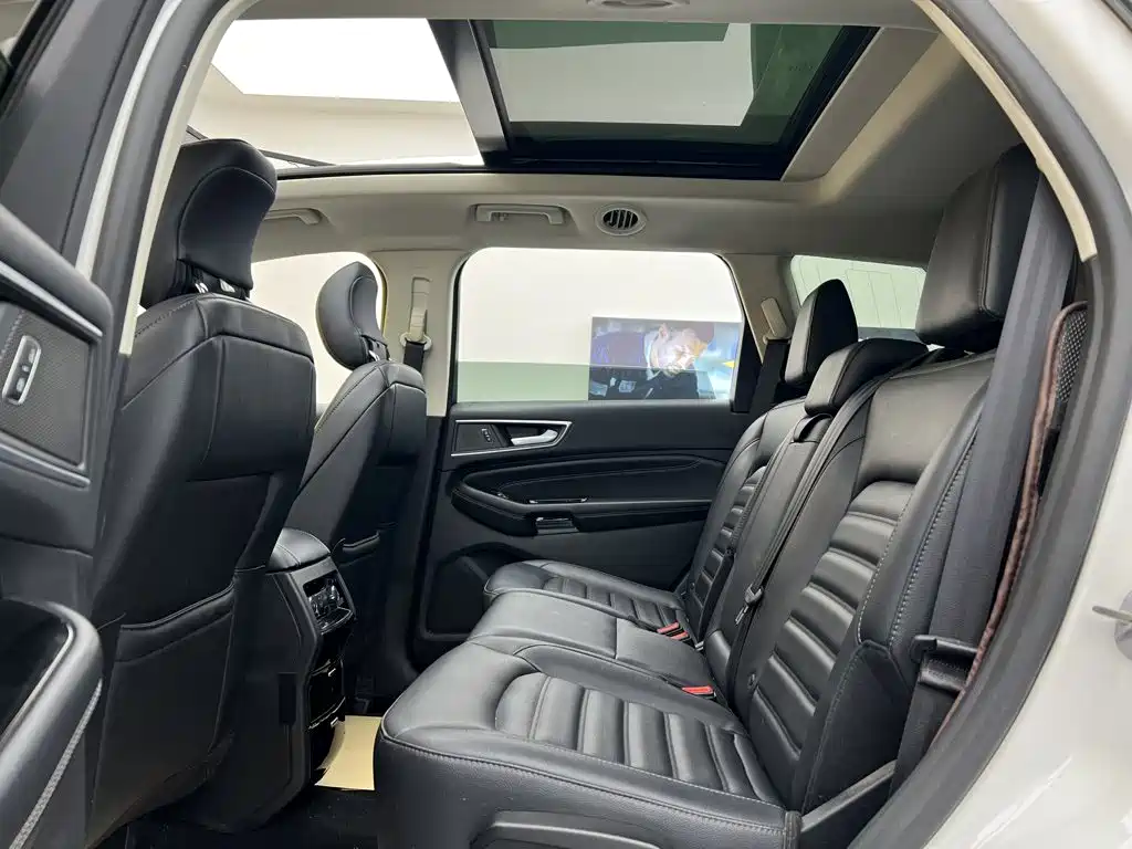 Ford Edge — миниатюра 22