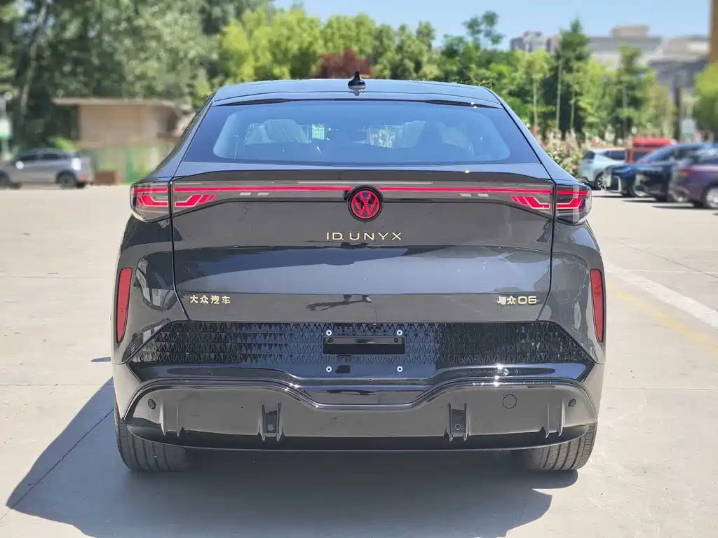 Volkswagen 06 2025 Pure