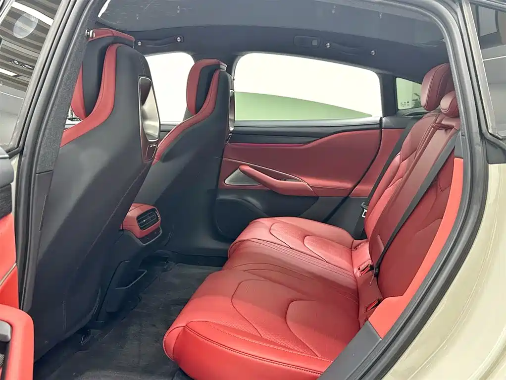 XIAOMI CAR XIAOMI SU7