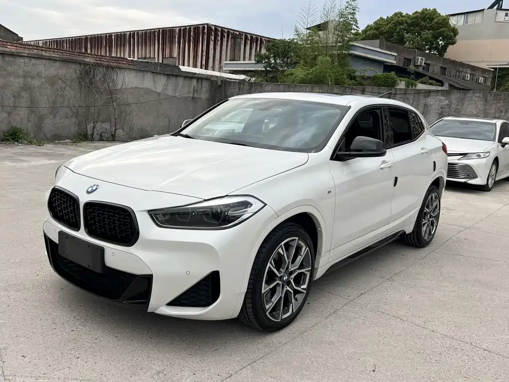 Купить BMW X2