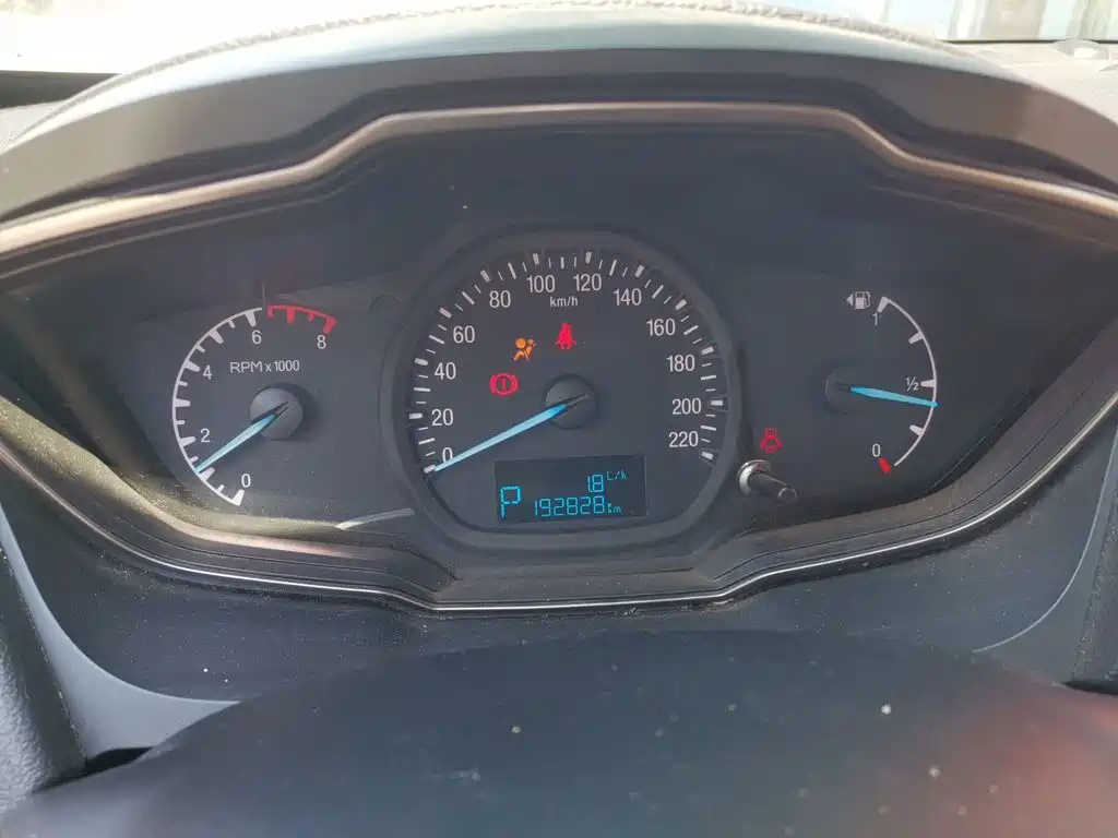 Ford Escort — миниатюра 12