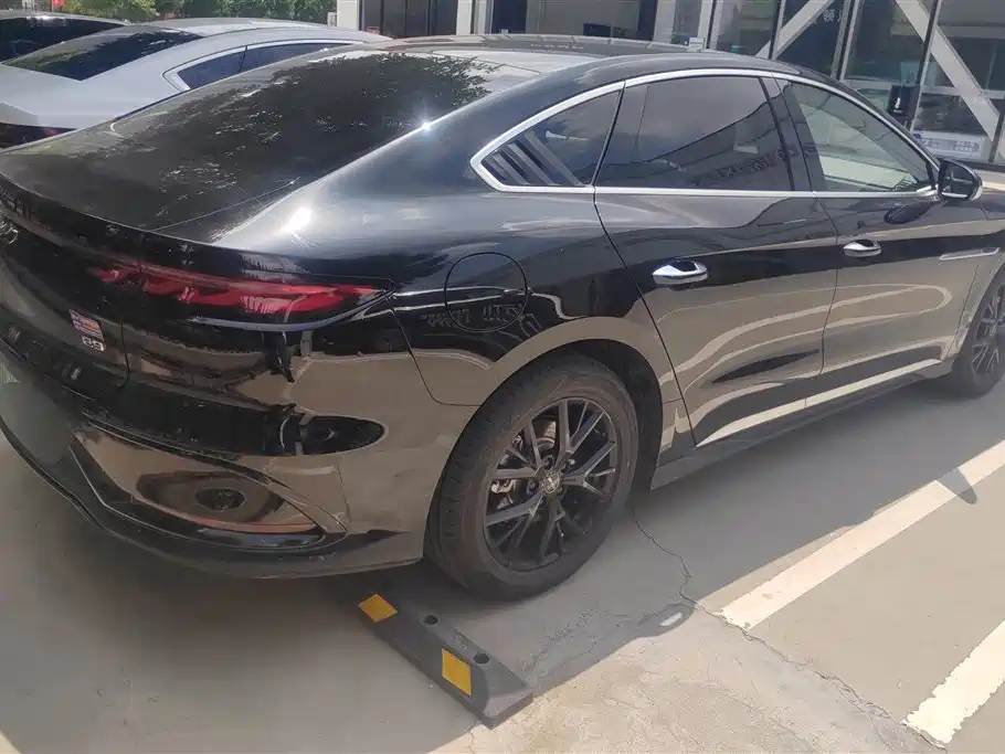 BYD E9 2025 506 Luxury