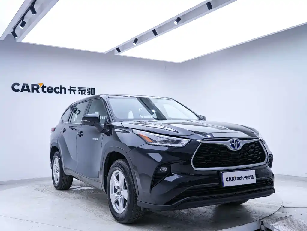 Toyota Highlander 2023 2.5L Elite 7 мест