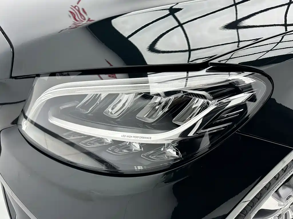 Mercedes-Benz C-Class — миниатюра 11