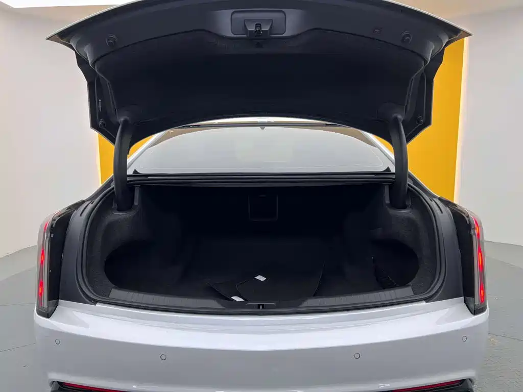 Cadillac CT6 — миниатюра 11