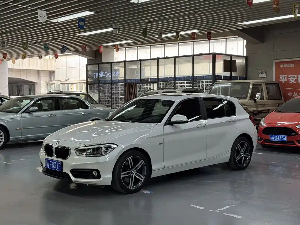 BMW 1 Series (Import) 2016