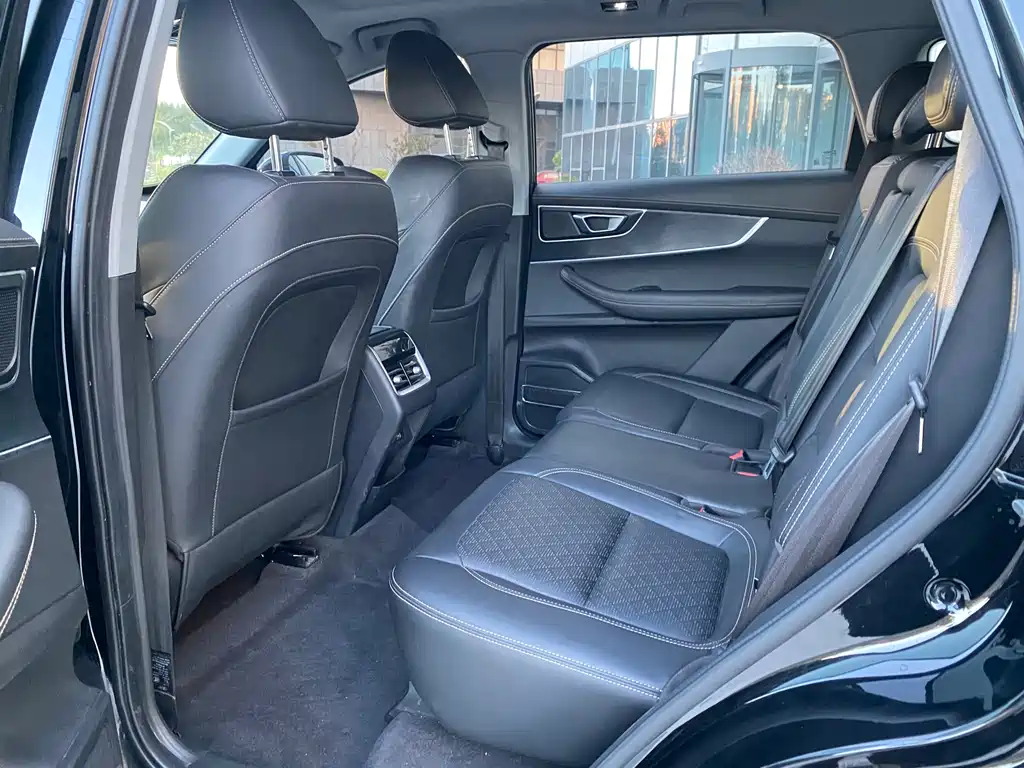 Chery Tiggo 8 — миниатюра 6
