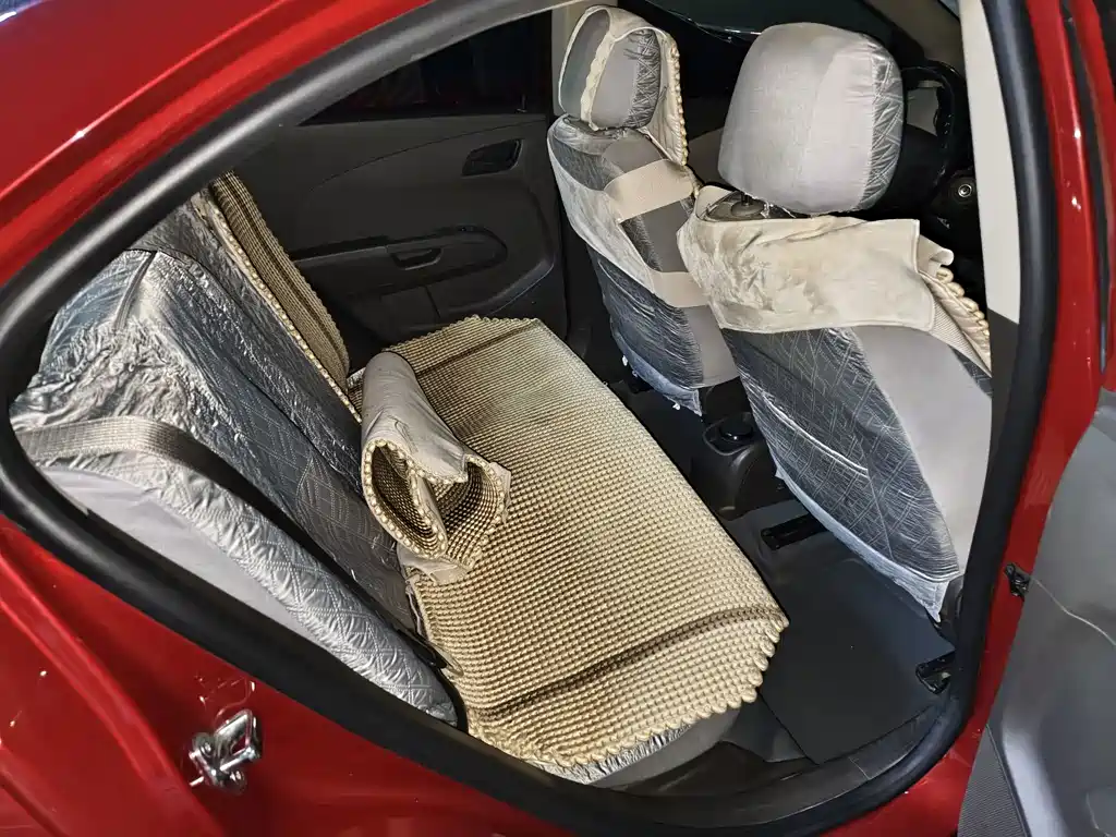 Chevrolet Aveo — миниатюра 11