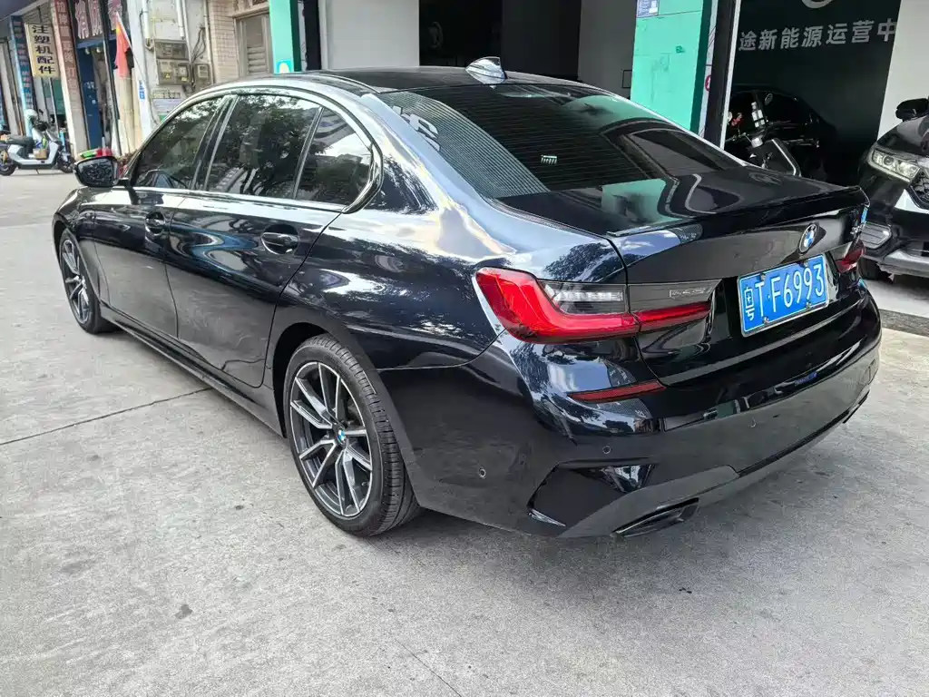 BMW 3 Series — миниатюра 5