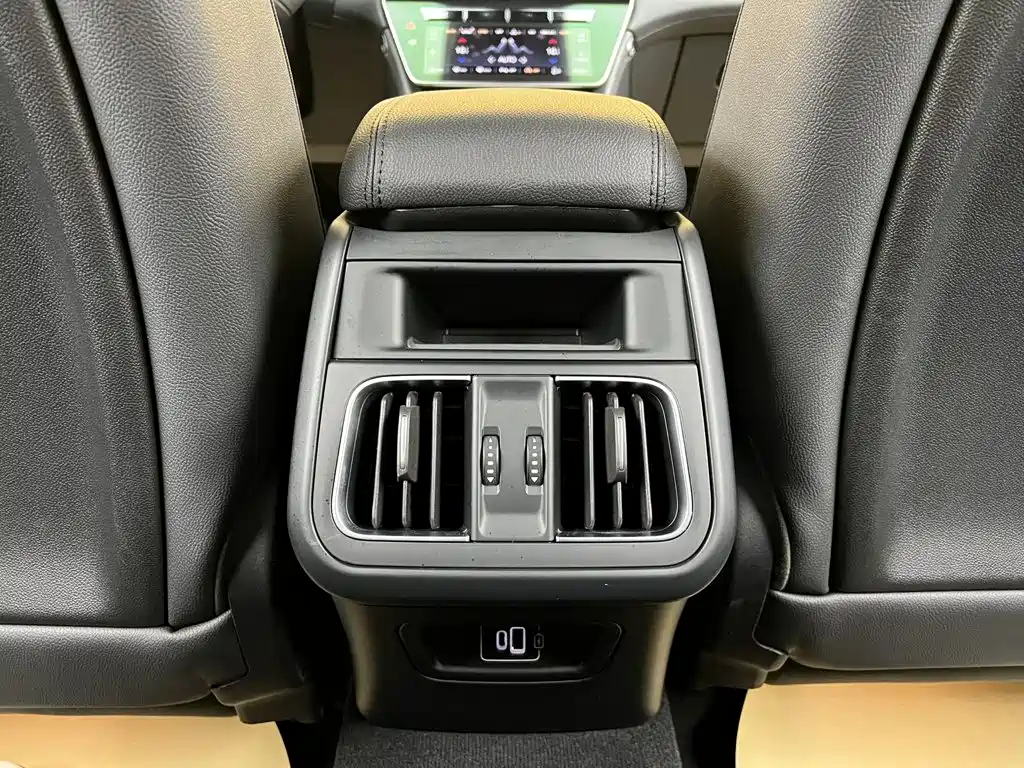 Maserati Grecale — миниатюра 23