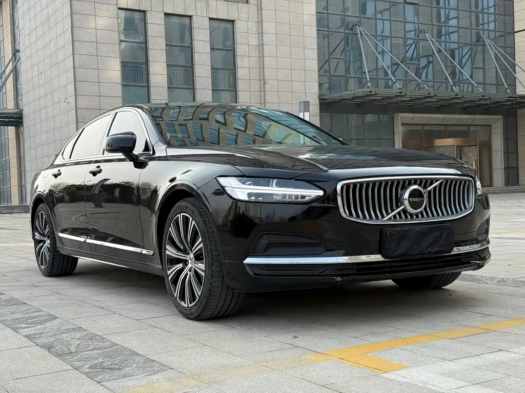 Volvo S90 2024