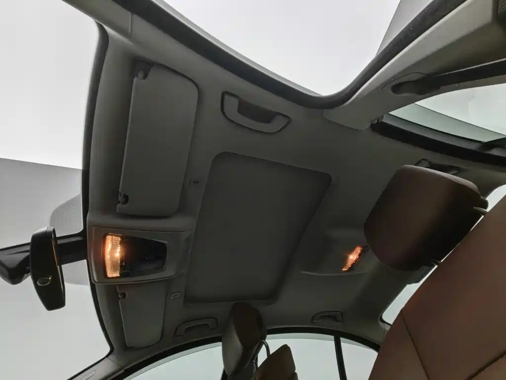 BMW 5 Series (Import) — миниатюра 14