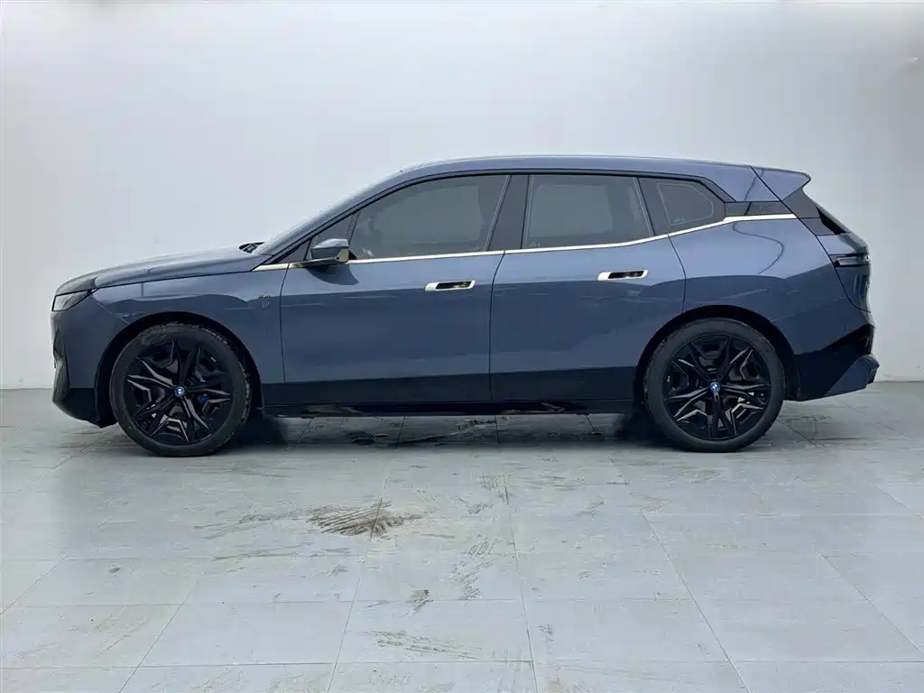 BMW iX M60 2022 M60