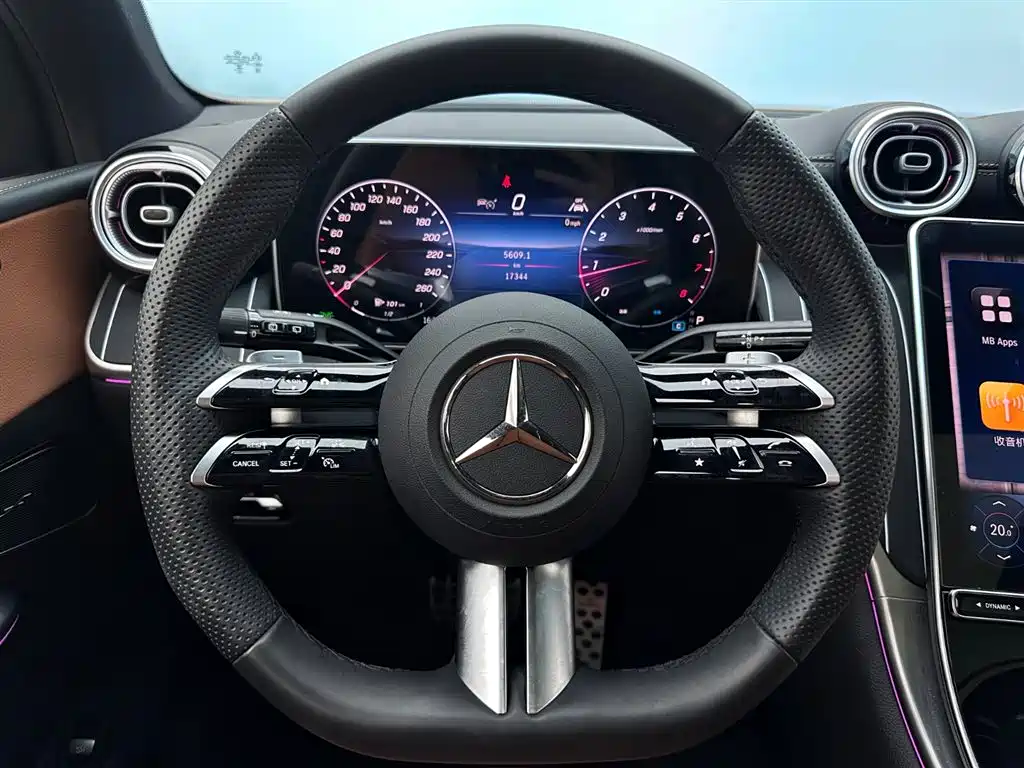 Mercedes-Benz GLC 2024 GLC 300 L 4MATIC 7 мест