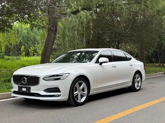 Volvo S 90 2018 T 4 — фото 1