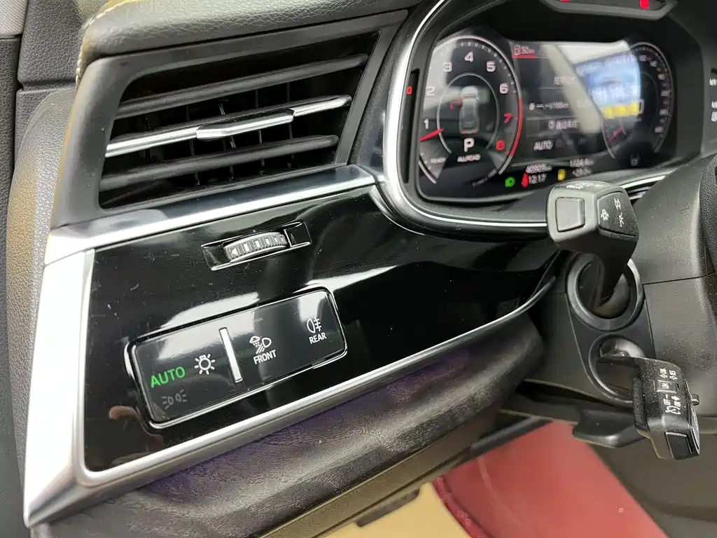 Audi Q8 — миниатюра 31