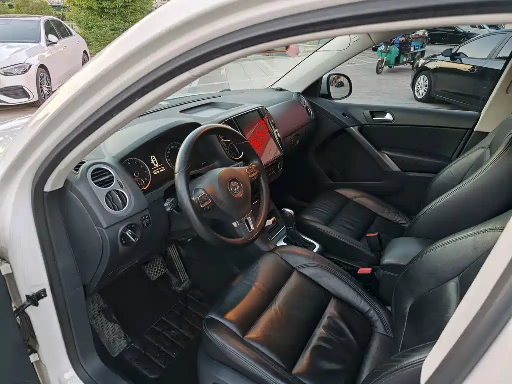 Volkswagen Tiguan — миниатюра 8