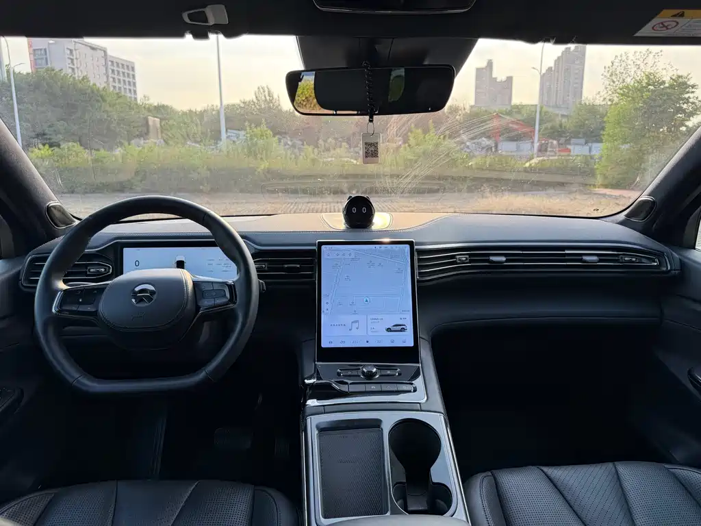 NIO ES8 — миниатюра 5