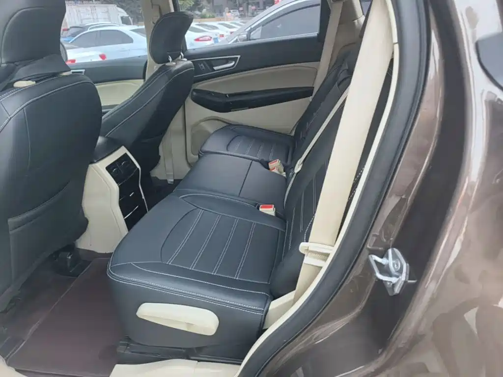Ford Edge — миниатюра 17