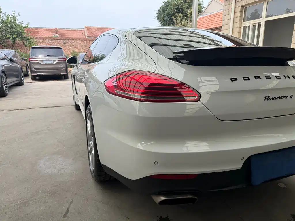 Porsche Panamera — миниатюра 6