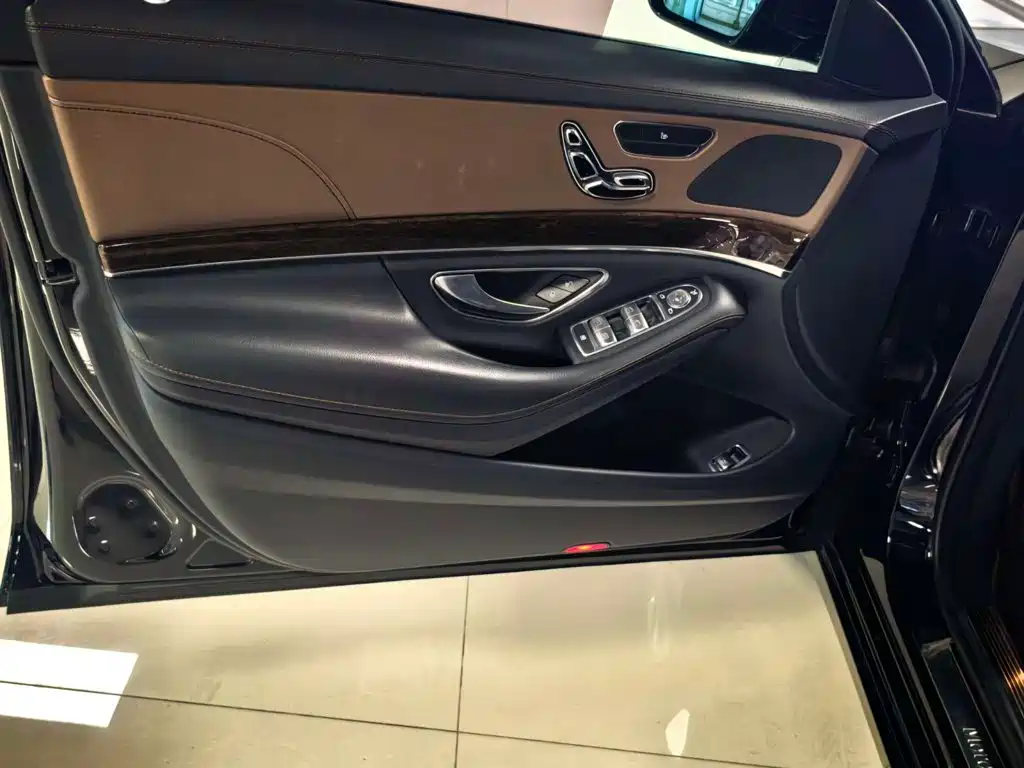Mercedes-Benz S-Class — миниатюра 6
