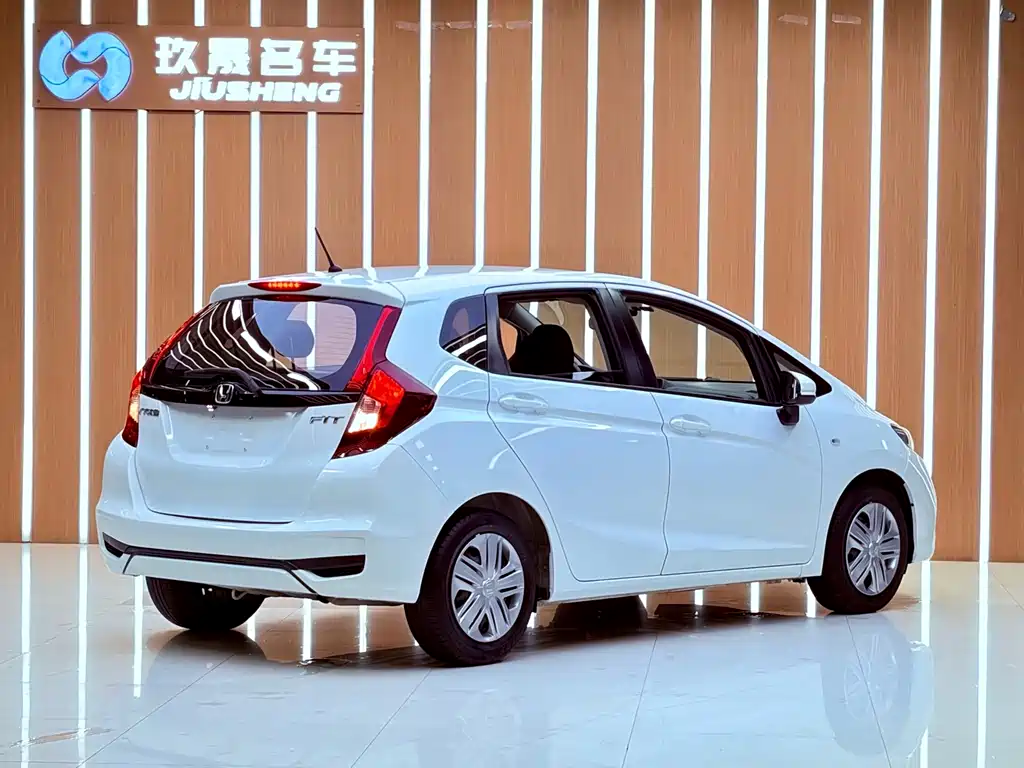 Honda Fit — миниатюра 18