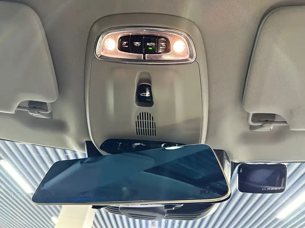 Volvo XC90 2018 T6 7 мест