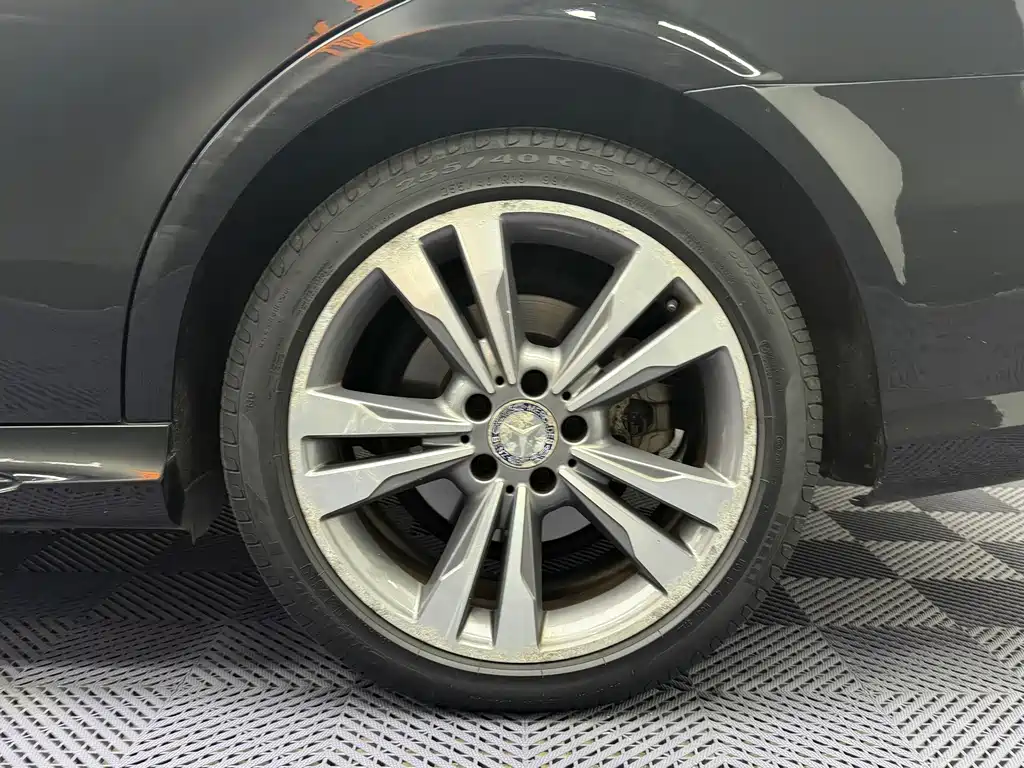 Mercedes-Benz E-Class — миниатюра 5