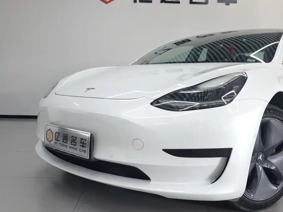 Tesla Model 3 — миниатюра 4