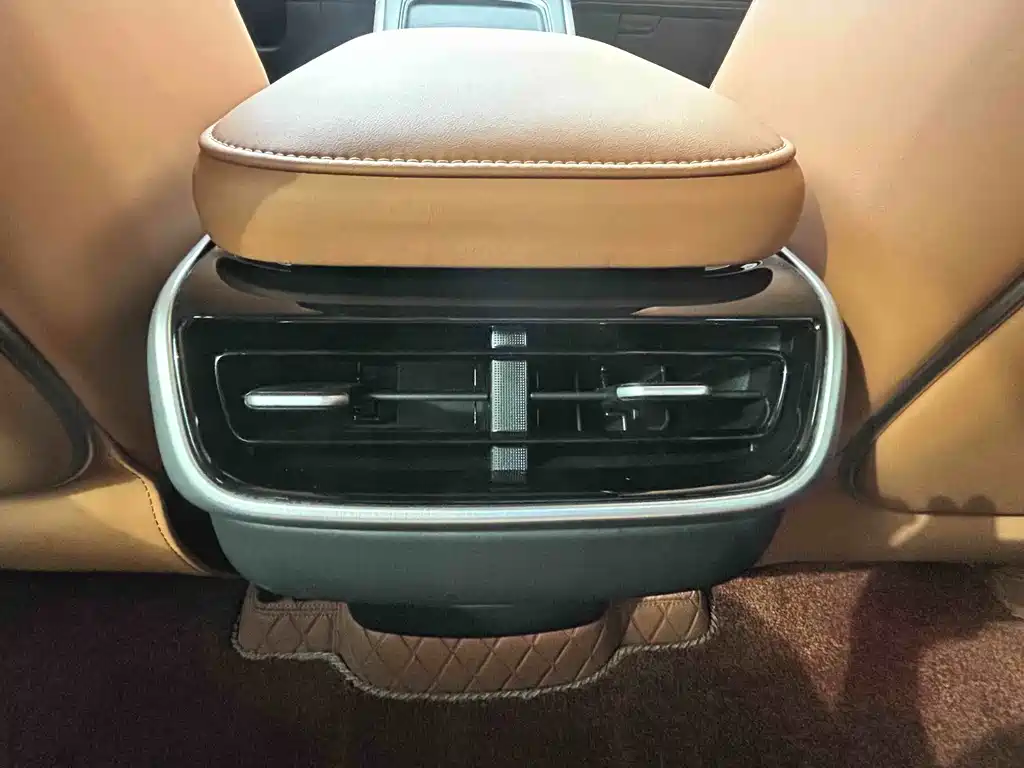 XPeng G9 — миниатюра 16