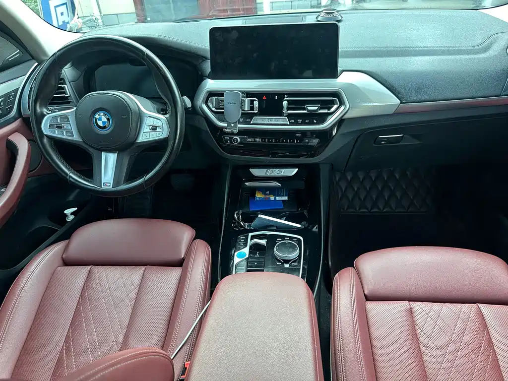 BMW iX3 — миниатюра 6