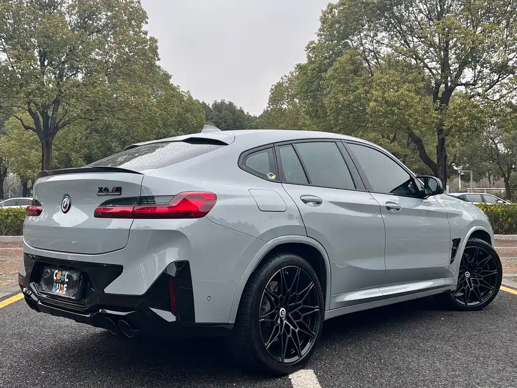 BMW X4 M
