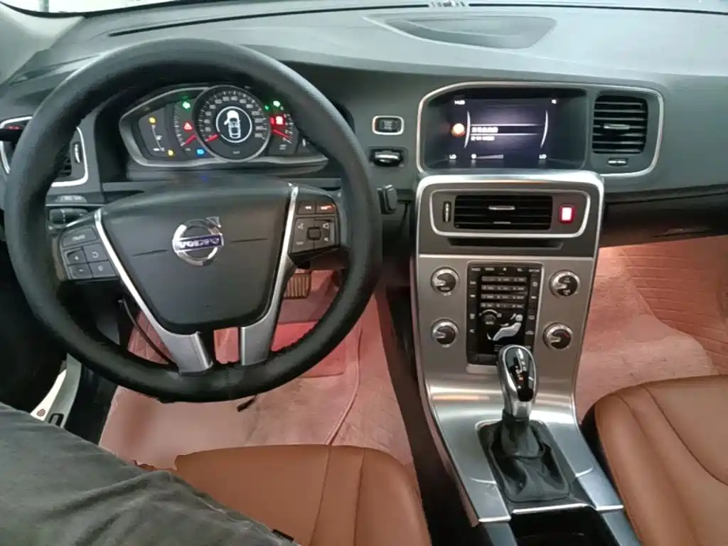 Volvo S60 — миниатюра 10