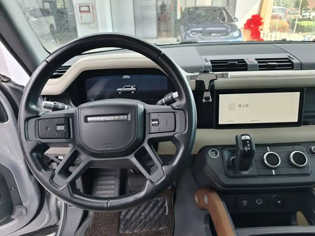 Land Rover Defender — миниатюра 6