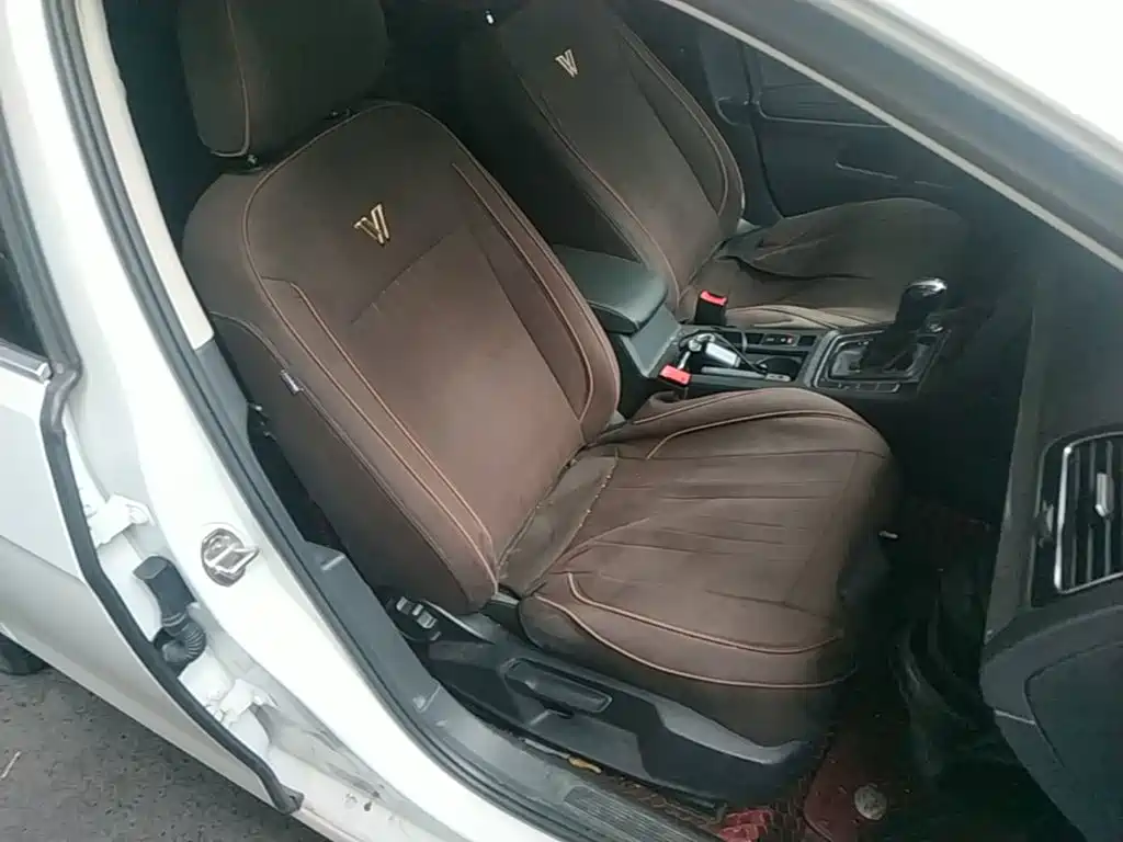 Volkswagen Golf — миниатюра 25