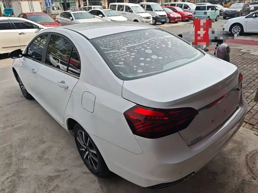 Geely Emgrand — миниатюра 5