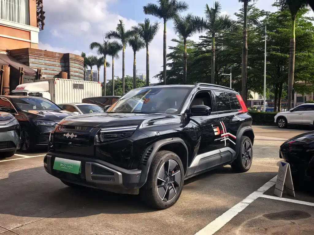 Fang Cheng Bao Titanium 3 2025