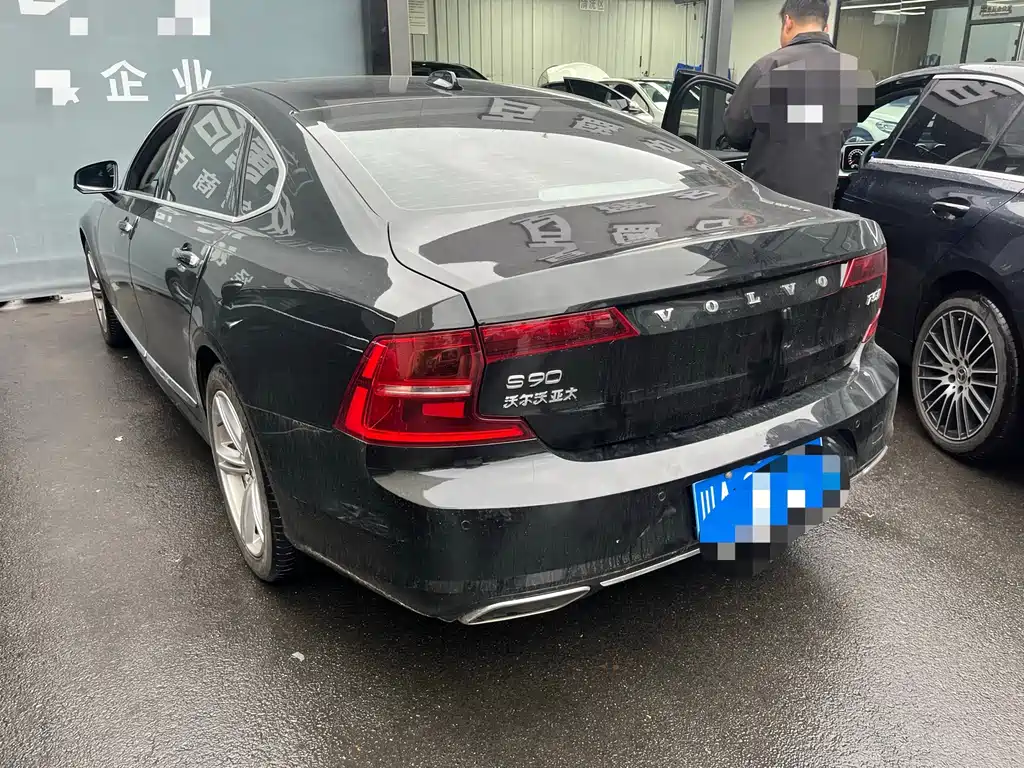 Volvo S90 — миниатюра 9
