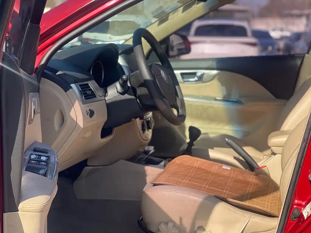 Buick Excelle — миниатюра 5