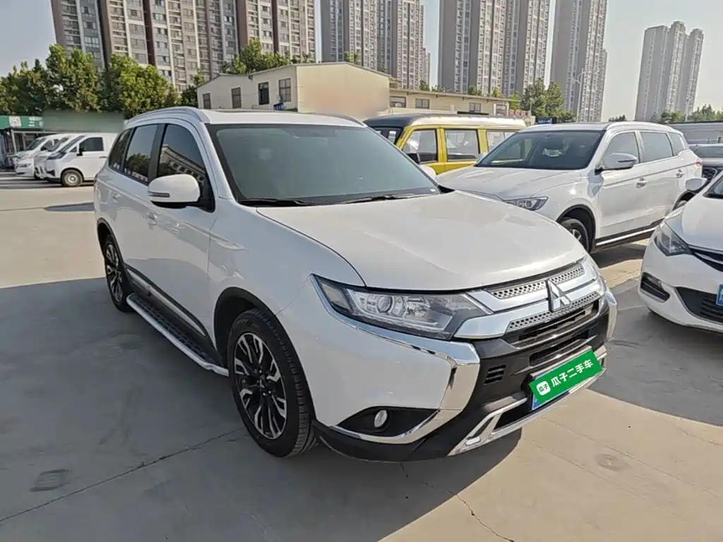 Mitsubishi Outlander — миниатюра 4
