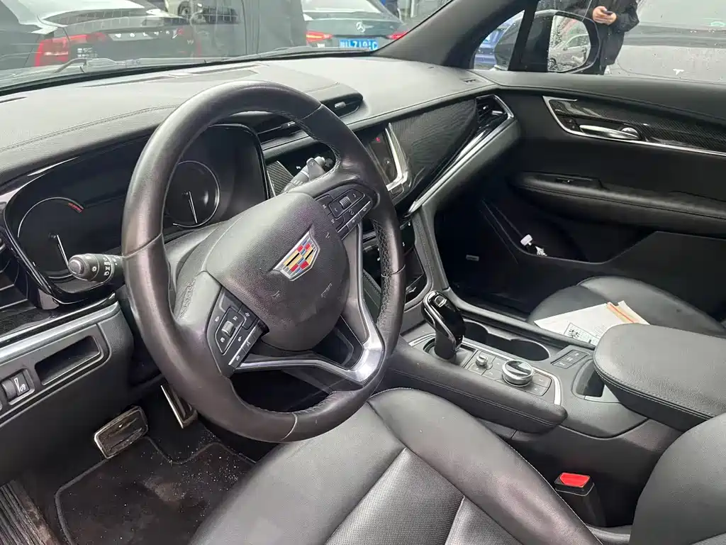 Cadillac XT6 — миниатюра 3