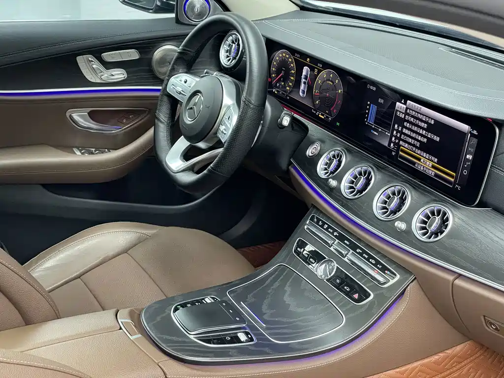 Mercedes-Benz E-Class — миниатюра 14