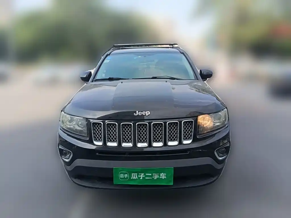 Jeep Compass (Import) — миниатюра 3