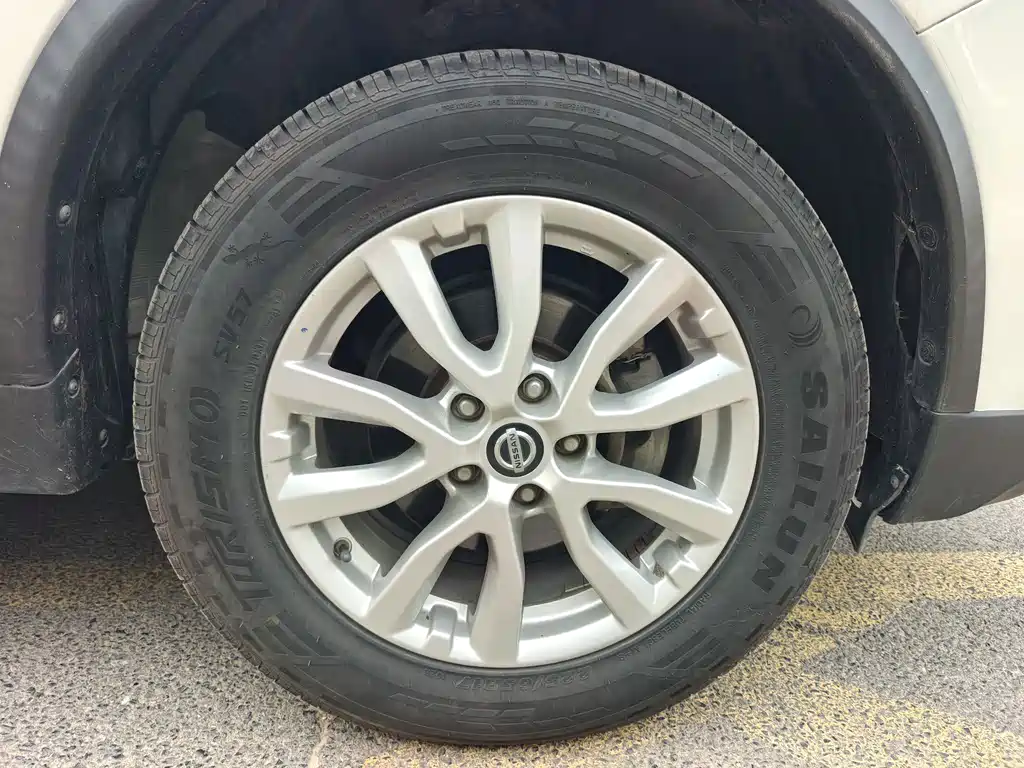 Nissan X-Trail — миниатюра 9